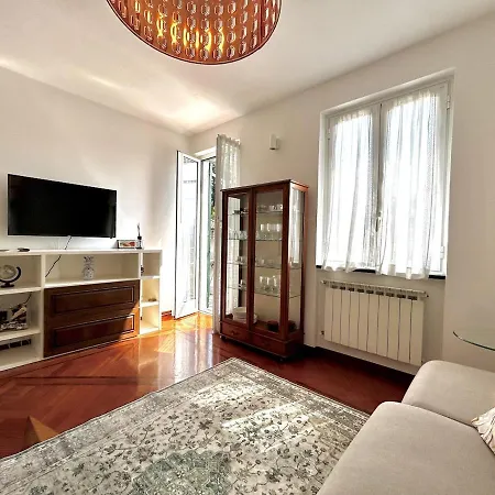 Casa Della Regina, Private *